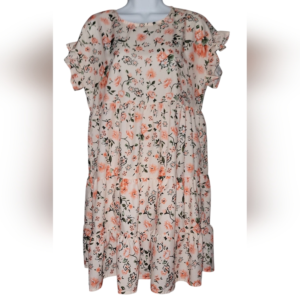 🌻Woman Size M Floral Blooming Dress🌻